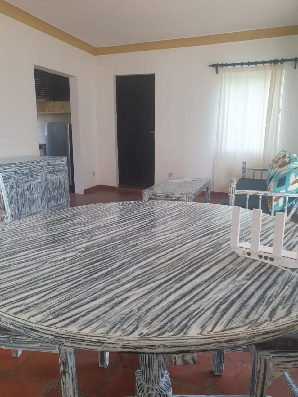 Wayside Beach Apartments Diani Beach Esterno foto
