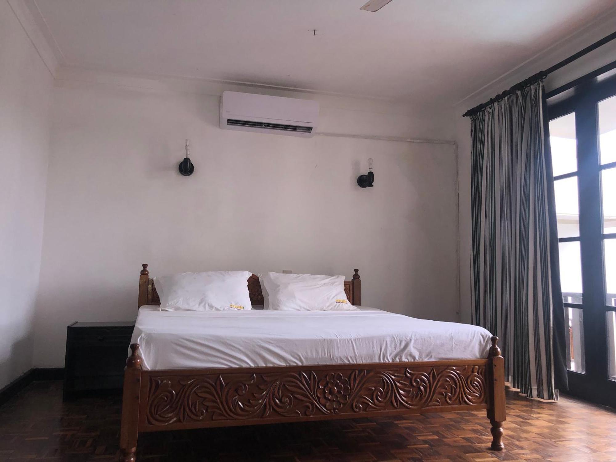 Wayside Beach Apartments Diani Beach Esterno foto