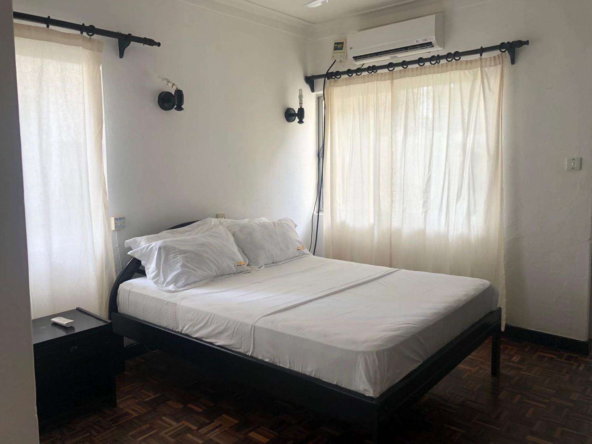 Wayside Beach Apartments Diani Beach Esterno foto